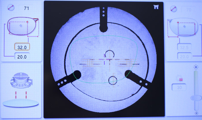 Detalle del Frontofocómetro de Essilor